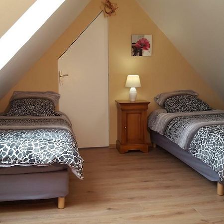 Vacation Home On Rue Du Marais 5 Petiville  外观 照片